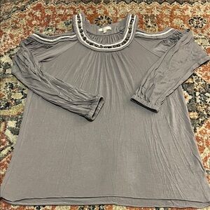 cut out shoulder top